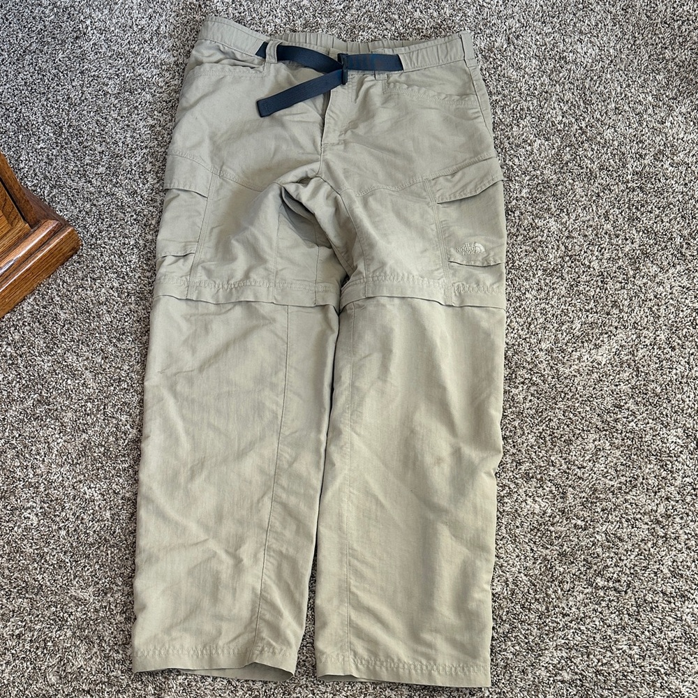 The North Face Men's Khaki Cargo Pants / shorts